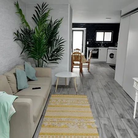 Casa Corpo Santo * Вила-Франка-ду-Кампу